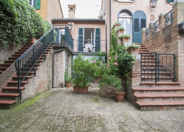 Ai Giardini Di San Vitale